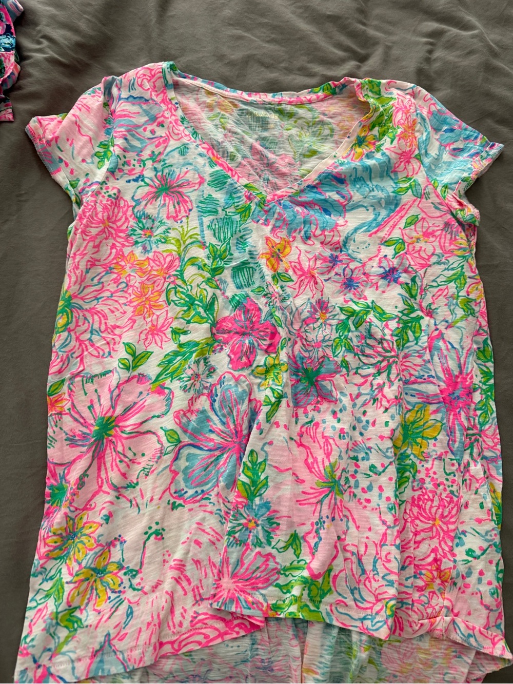 Lilly Pulitzer Pink Multi Floral V-Neck Short Sleeve Top